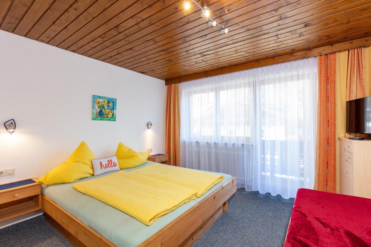 Gaestehaus Berghof Schoepf Längenfeld Dış mekan fotoğraf