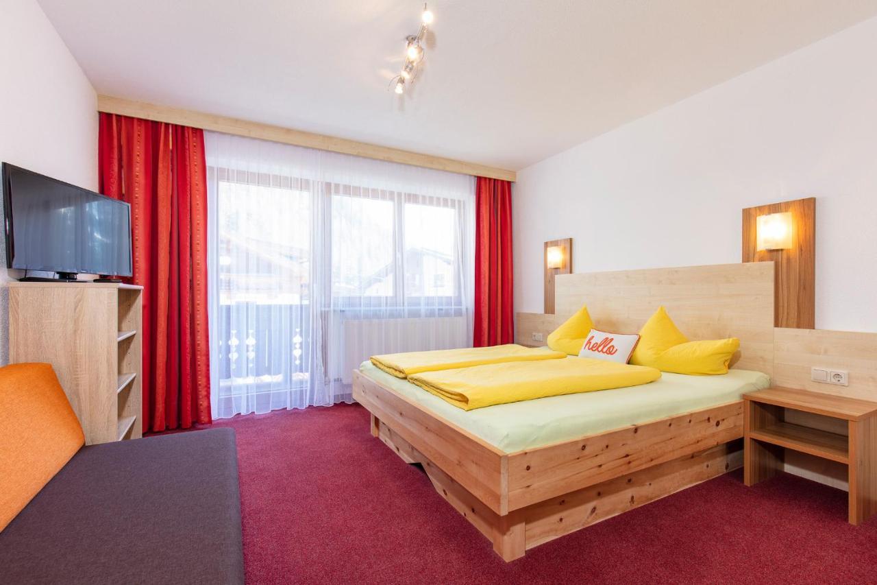 Gaestehaus Berghof Schoepf Längenfeld Dış mekan fotoğraf