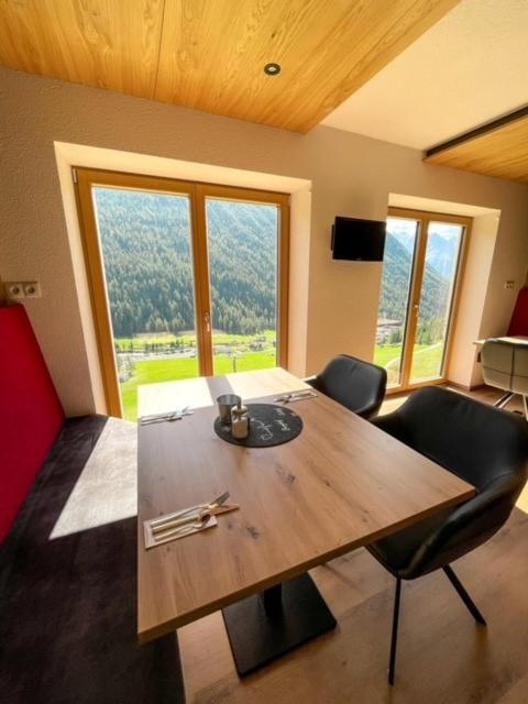 Gaestehaus Berghof Schoepf Längenfeld Dış mekan fotoğraf