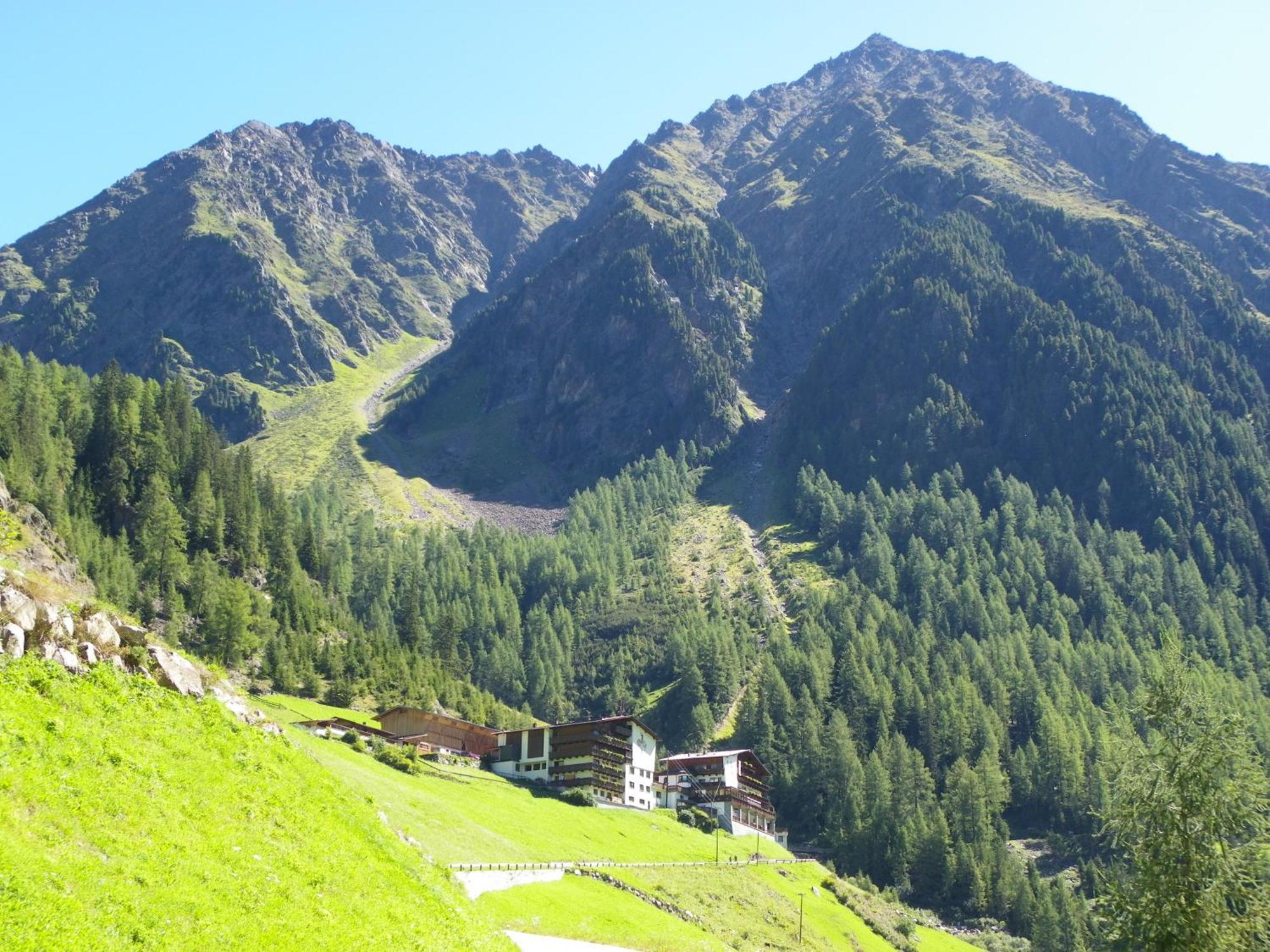 Gaestehaus Berghof Schoepf Längenfeld Dış mekan fotoğraf